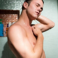 Peeping-Troy-003